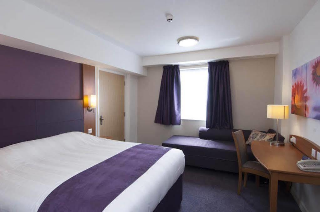 Premier Inn Watford - Croxley Green Extérieur photo